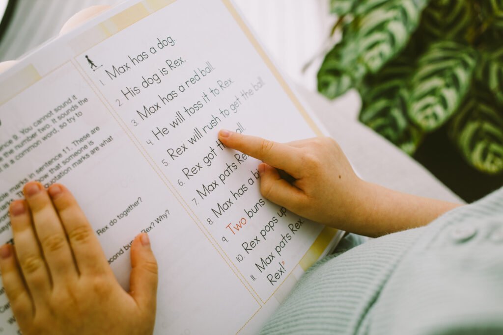 Decodable phonics, readers without pictures, How to teach gifted kids phonics